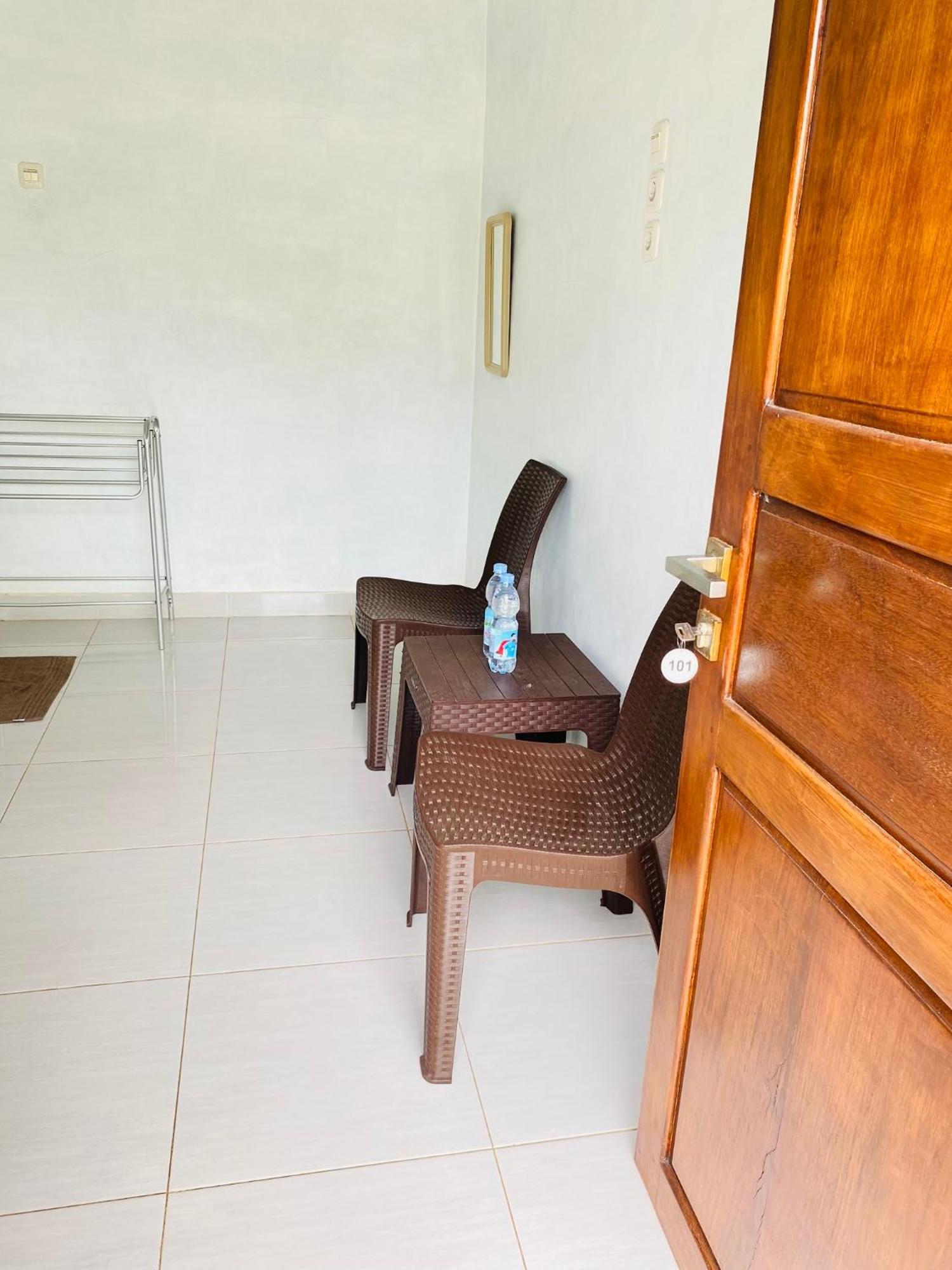 Bara Village Guest House Bira Exterior photo